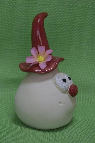 Wichtel rot, pinke Blume – zweite Ansicht